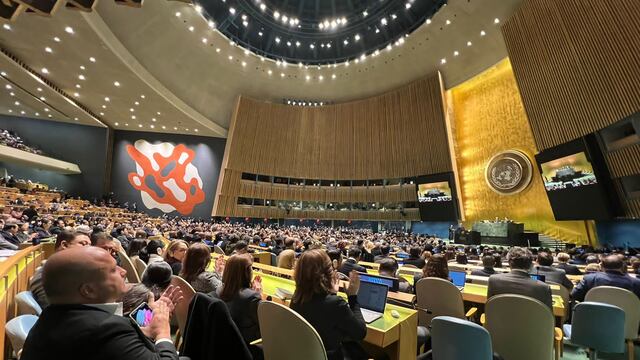 Enrique Alfaro presenta ante la ONU proyectos para garantizar agua en AMG los próximos 50 años y de saneamiento del Río Santiago