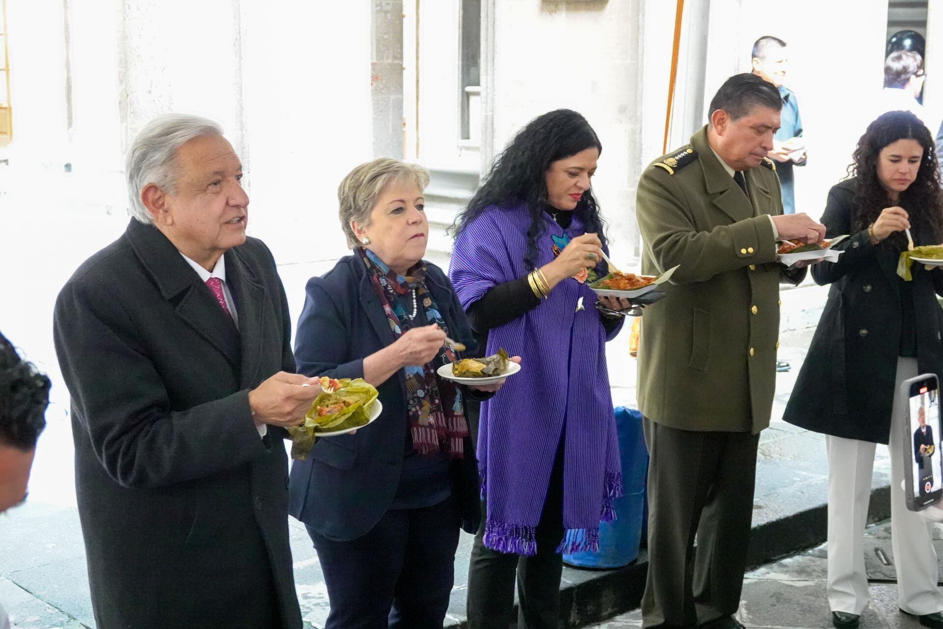 AMLO último día como presidente; fiesta en Palacio Nacional