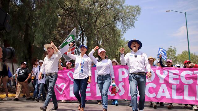 Karla Fiesco en la Caminata de la Unidad por Izcalli