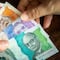 No solo al peso mexicano la he ido bien frente al dólar; peso colombiano es la moneda más revaluada en 2023