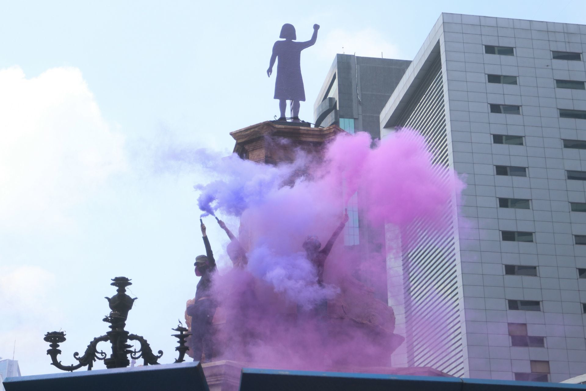 Glorieta Las Mujeres que Luchan