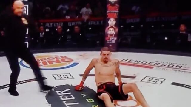 Albert Gonzales quedó tendido sobre el octágono tras sufrir la brutal fractura.