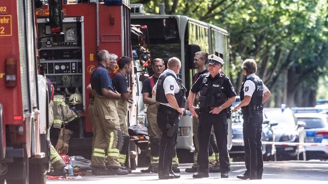 Elementos de emergencia por el ataque