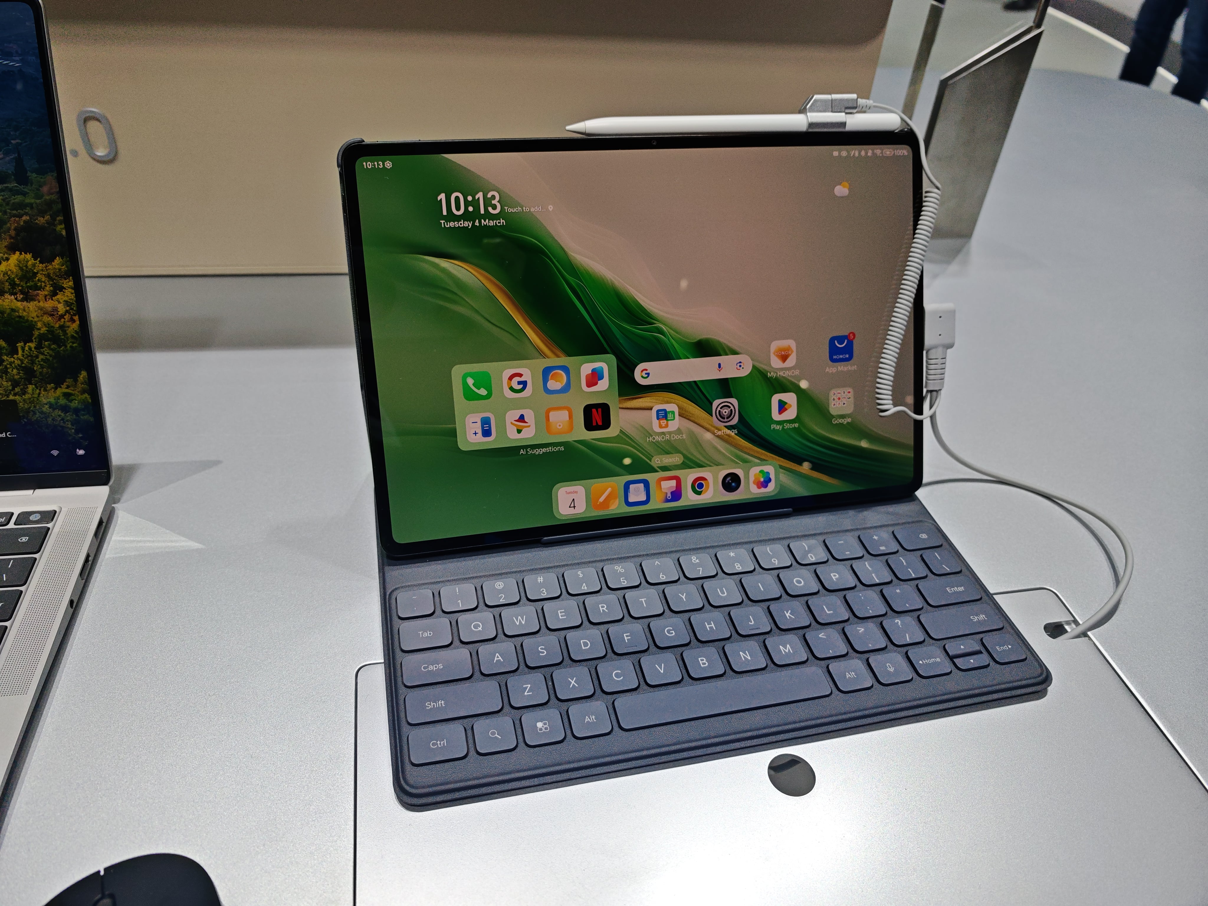 HONOR Magic Pad V9