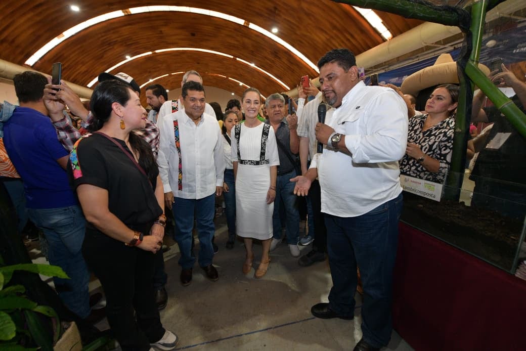 Javier May y Claudia Sheinbaum visitan el Festival del Chocolate.