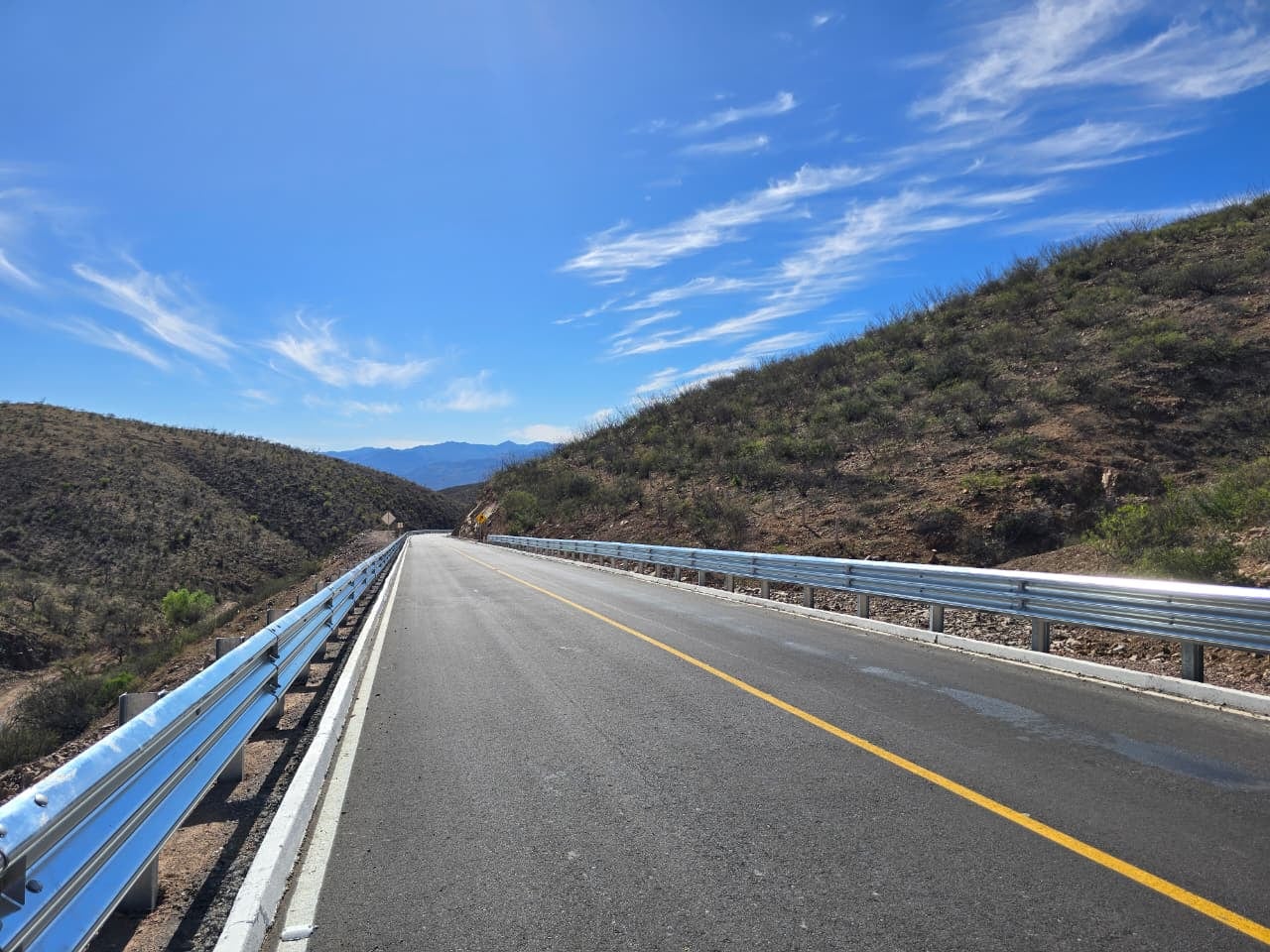 Carretera Bavispe–Nuevo Casas Grandes supera 23 mil vehículos a mes y medio de inauguración.