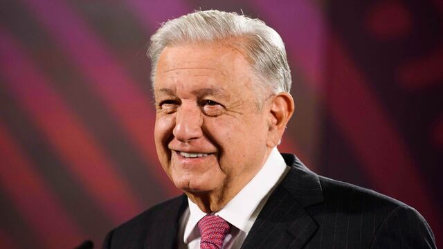 AMLO contra Carlos Loret de Mola