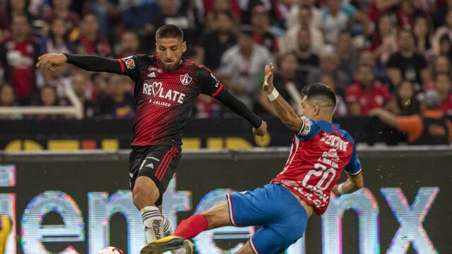 El Clásico Tapatío se juega con intensidad
