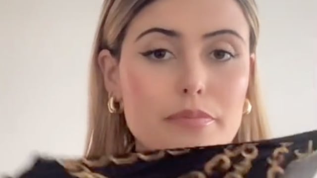 Usa calzones para peinarse y muestra un tutorial: “Vivo con 2 hombres y una pelona” (VIDEO)