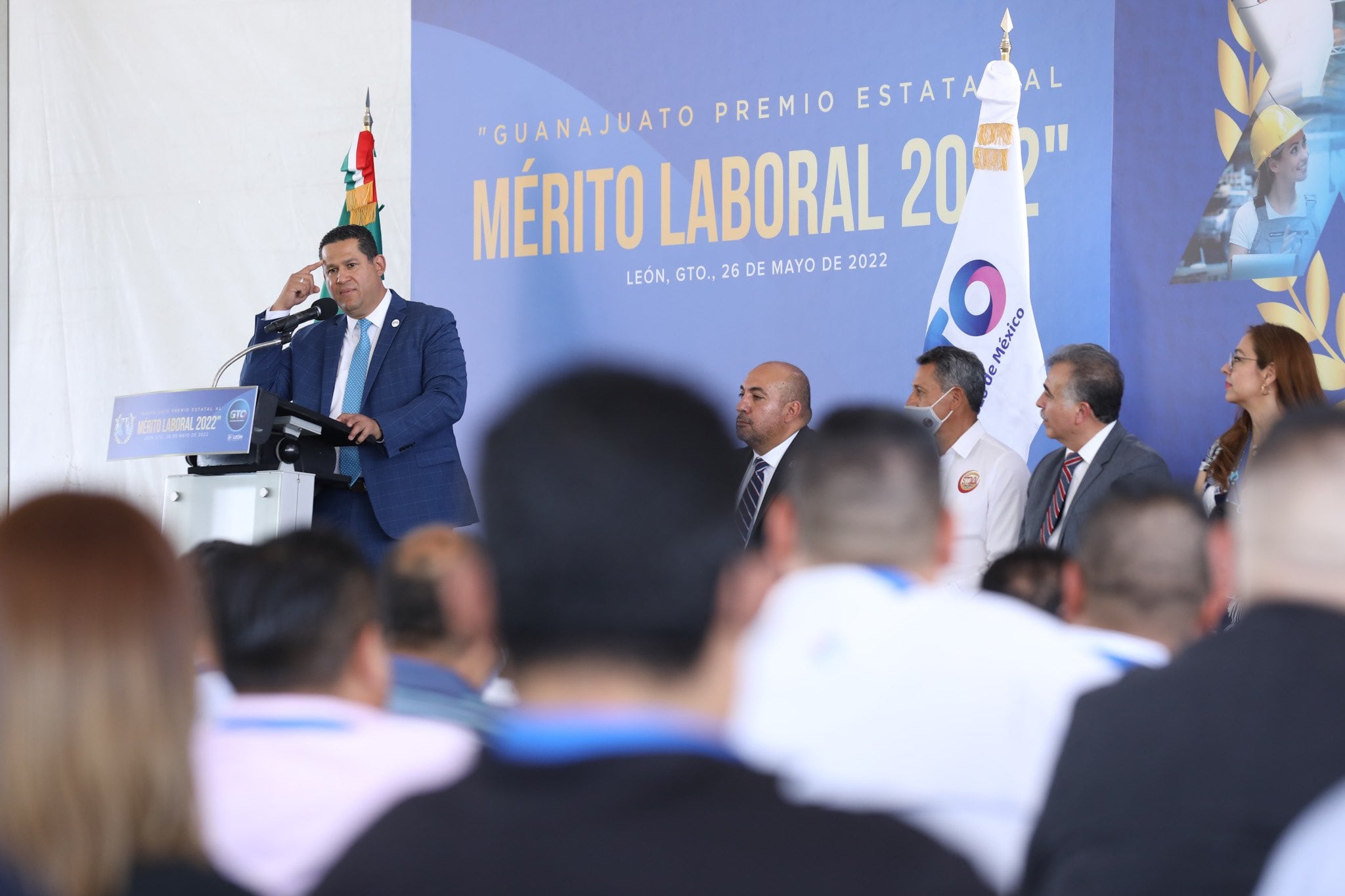 Diego Sinhue Rodríguez Vallejo en el Premio Estatal al Mérito Laboral 2022