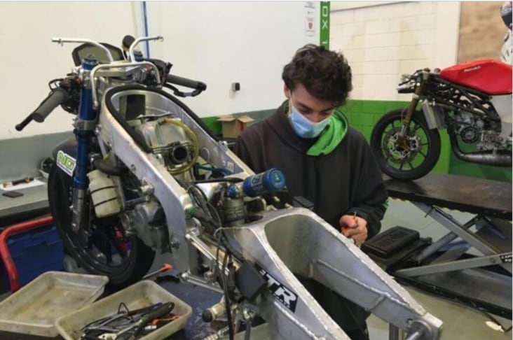 Carlos Alegre, repartidor