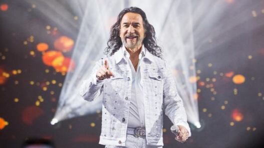 La extraña foto de Marco Antonio Solís que revela que sólo tiene 4 dedos en un pie