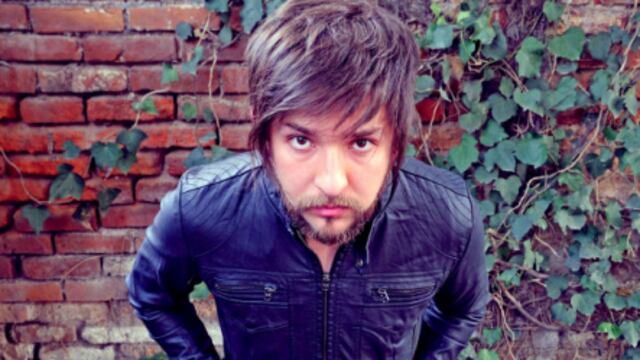 Oscar Ceceña, vocalista de Atomix