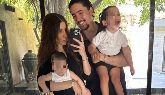 Alex Fernández y su familia