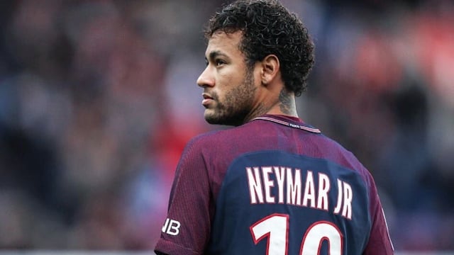 Neymar previo a juego con el PSG.