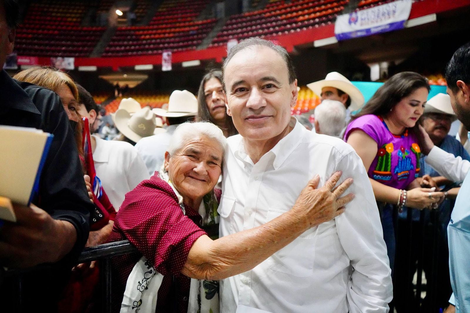 Alfonso Durazo consolida un modelo de atención digna para personas mayores en Sonora.