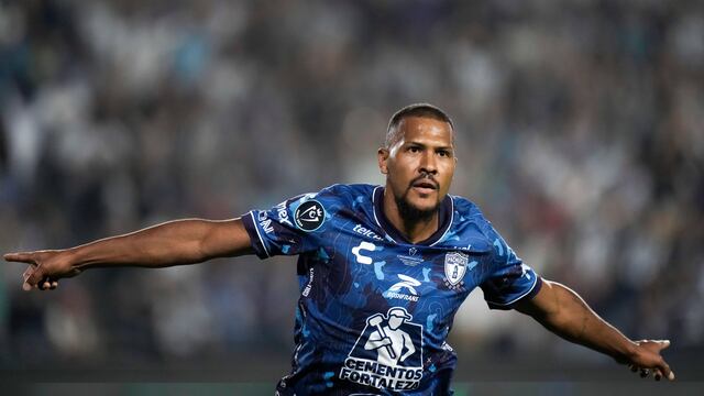 Salomon Rondón del Pachuca