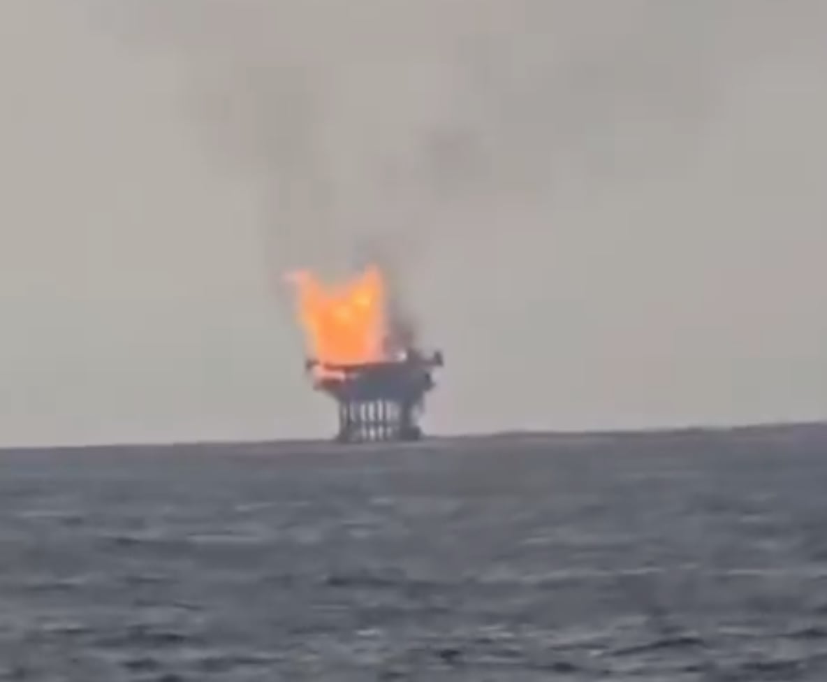 Reportan incendio en plataforma Abkatún, en la Sonda de Campeche