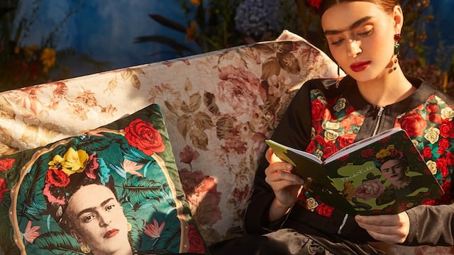Shein lanza colección inspirada en Frida Kahlo