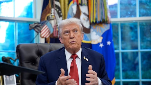 Donald Trump reacciona con burla a protestas en el No Kings Day