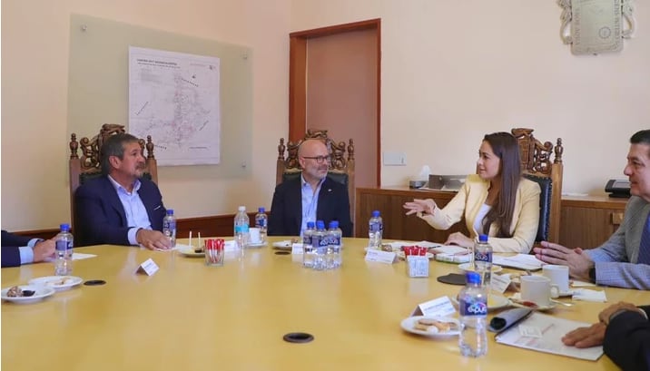 Tere Jiménez se reúne con Felipe García Ascencio