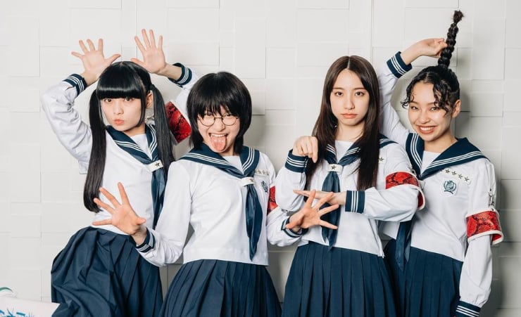 Atarashii Gakko!, grupo japonés