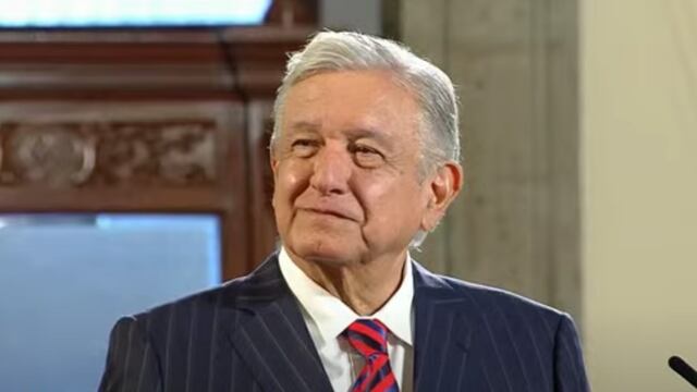 AMLO despide el 2022 con dos canciones