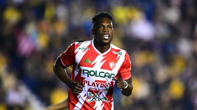 Diber Cambindo en el América vs Necaxa.