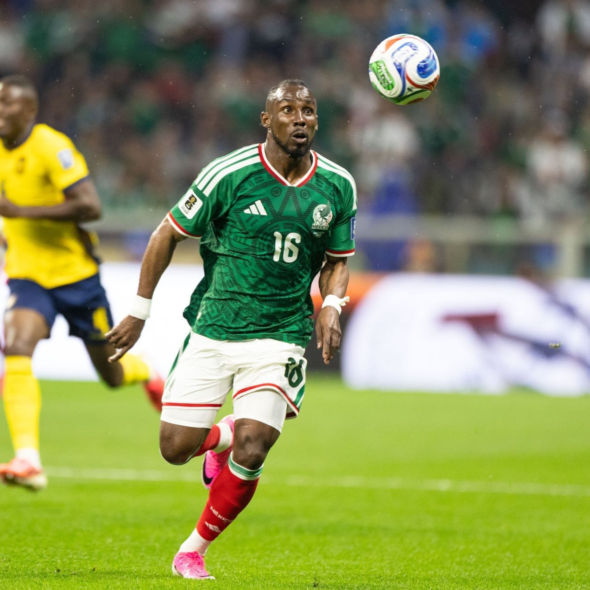 Julián Quiñones, entre los 30 nominados al Balón de Oro 2026