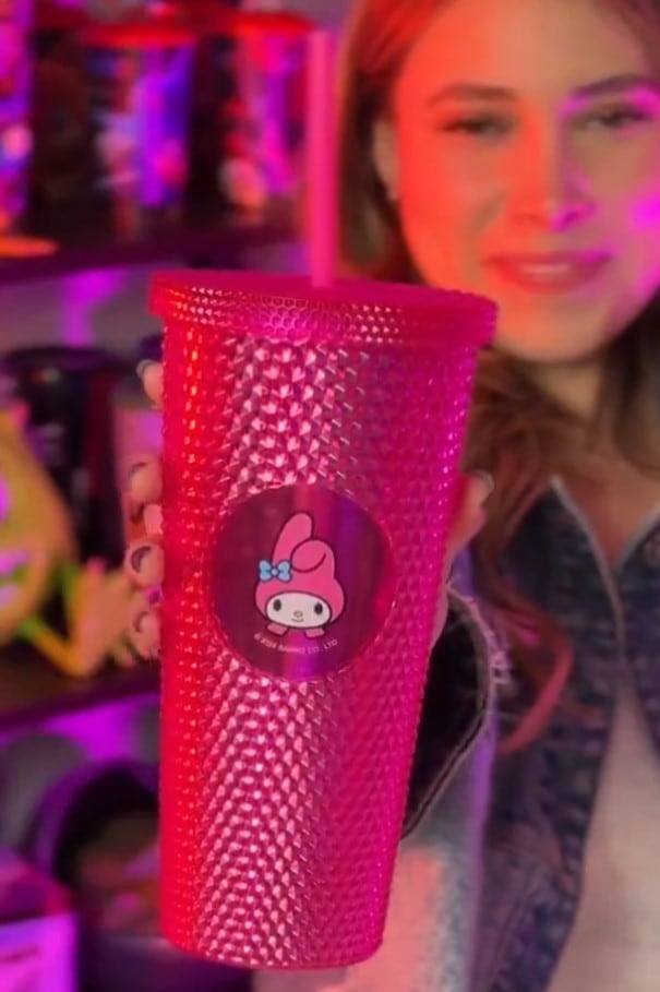 Vasos de Hello Kitty en Cinemex