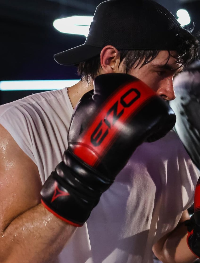 Germán Garmendia entrenando para La Velada del Año III