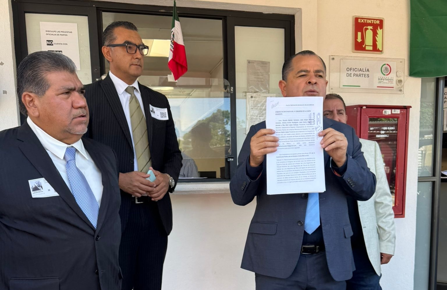 Solicitan desafuero de Enrique Inzunza ante la Cámara de Diputados