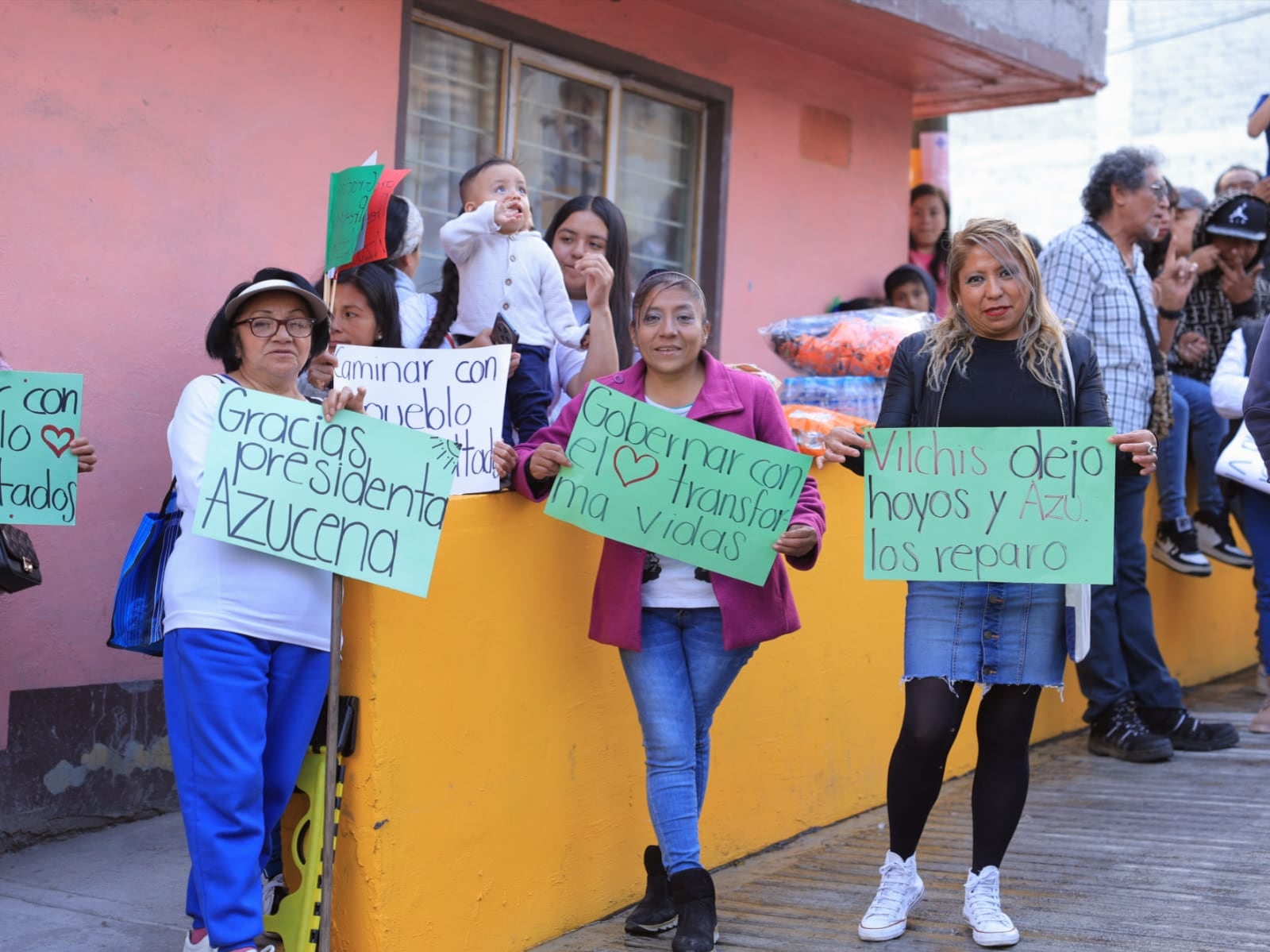 Azucena Cisneros inaugura repavimentación de avenida Toluca en Ecatepec