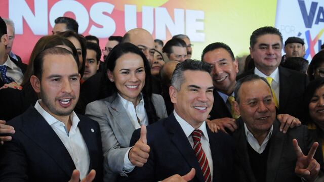 Los líderes de la alianza acompañados por Alejandra del Moral, candidata a la gobernatura del edomex.