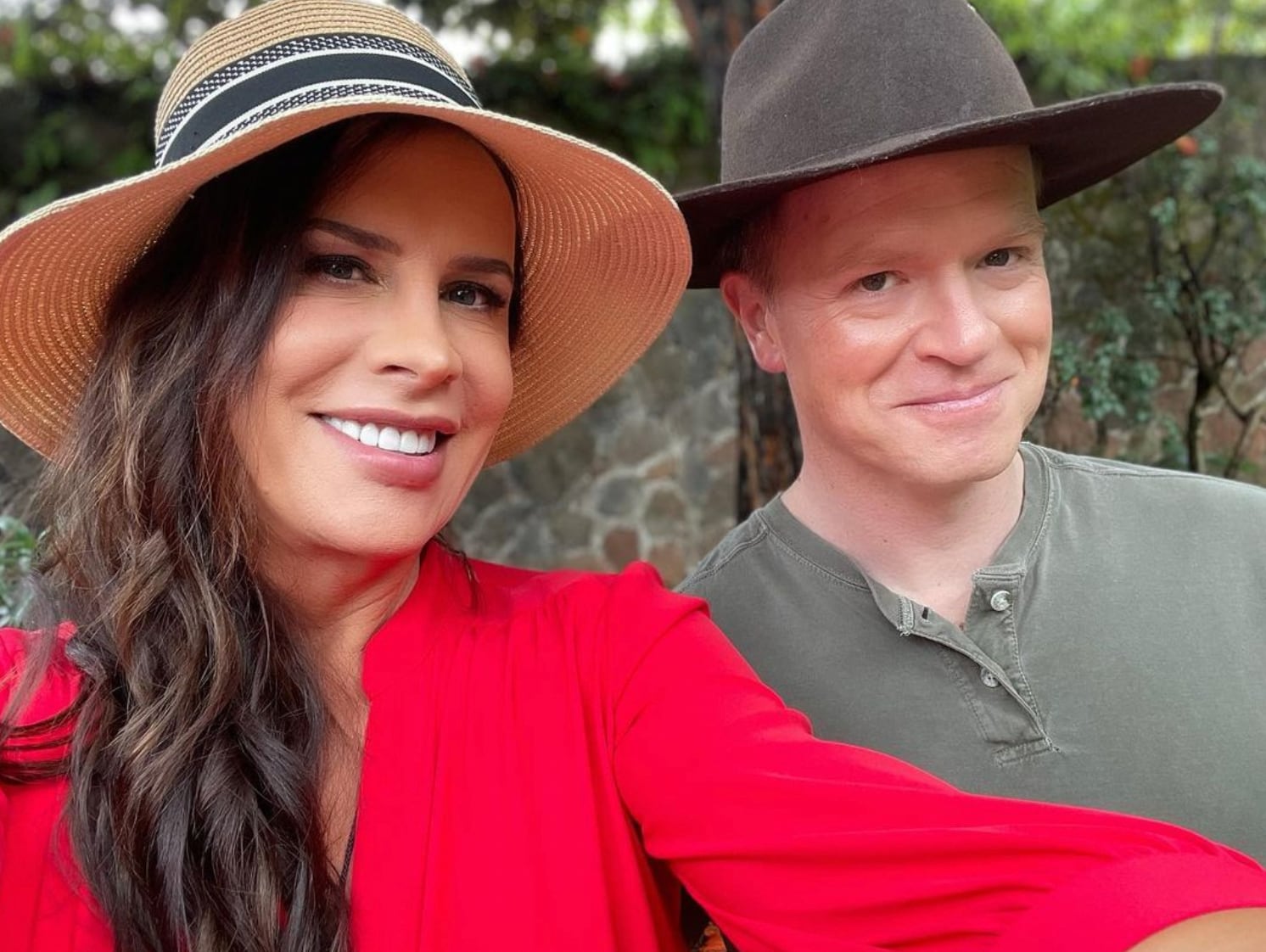 Karla Sofía Gascón y Arturo López Gavito