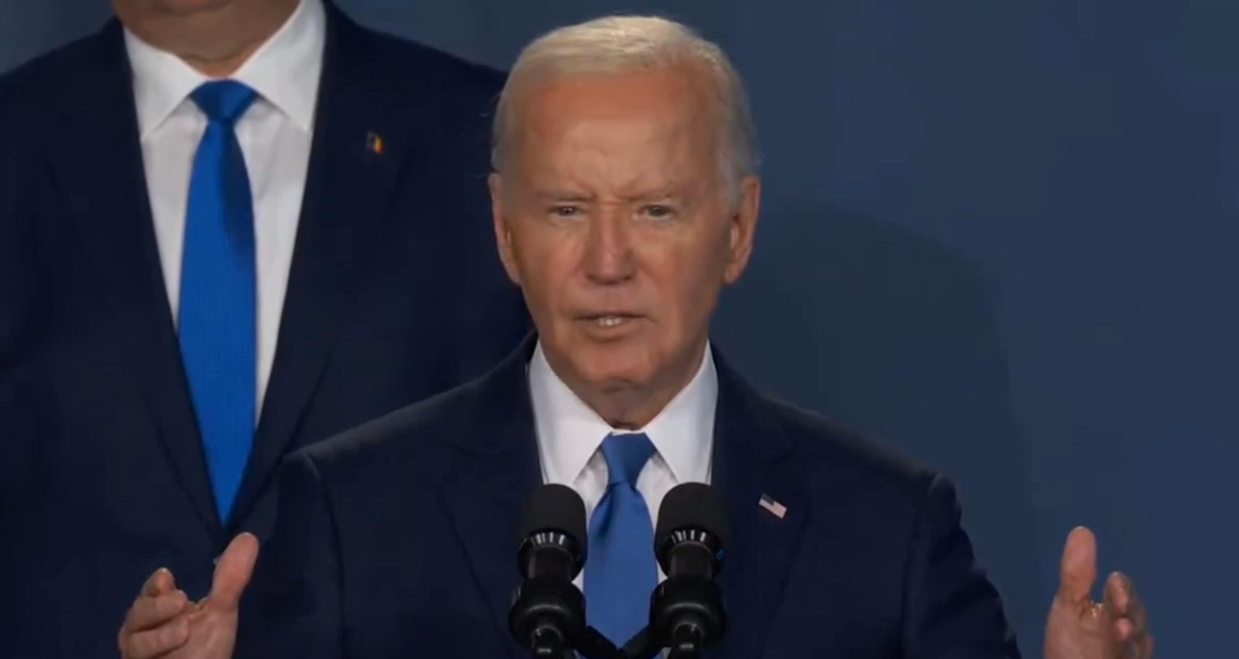 Joe Biden confunde a Volodimir Zelenski con Vladimir Putin