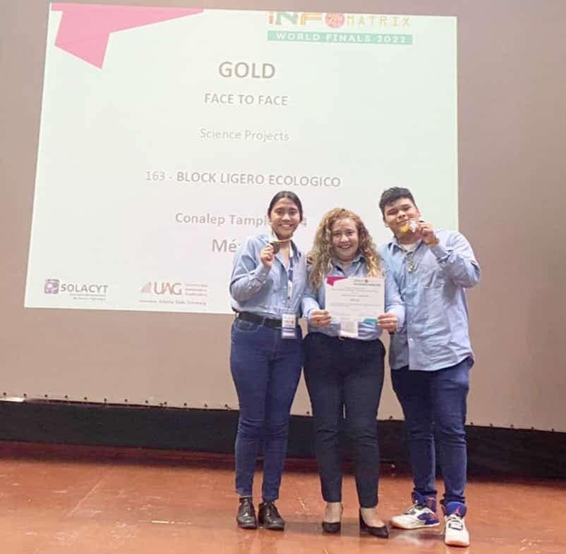 Estudiantes de Conalep crean blocks a prueba de balas