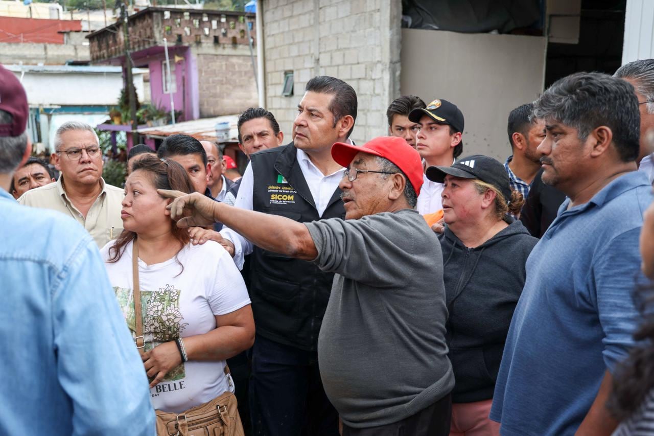 Autoridades del gobierno de Puebla supervisan la zona, asegurando la atención integral a los habitantes afectados