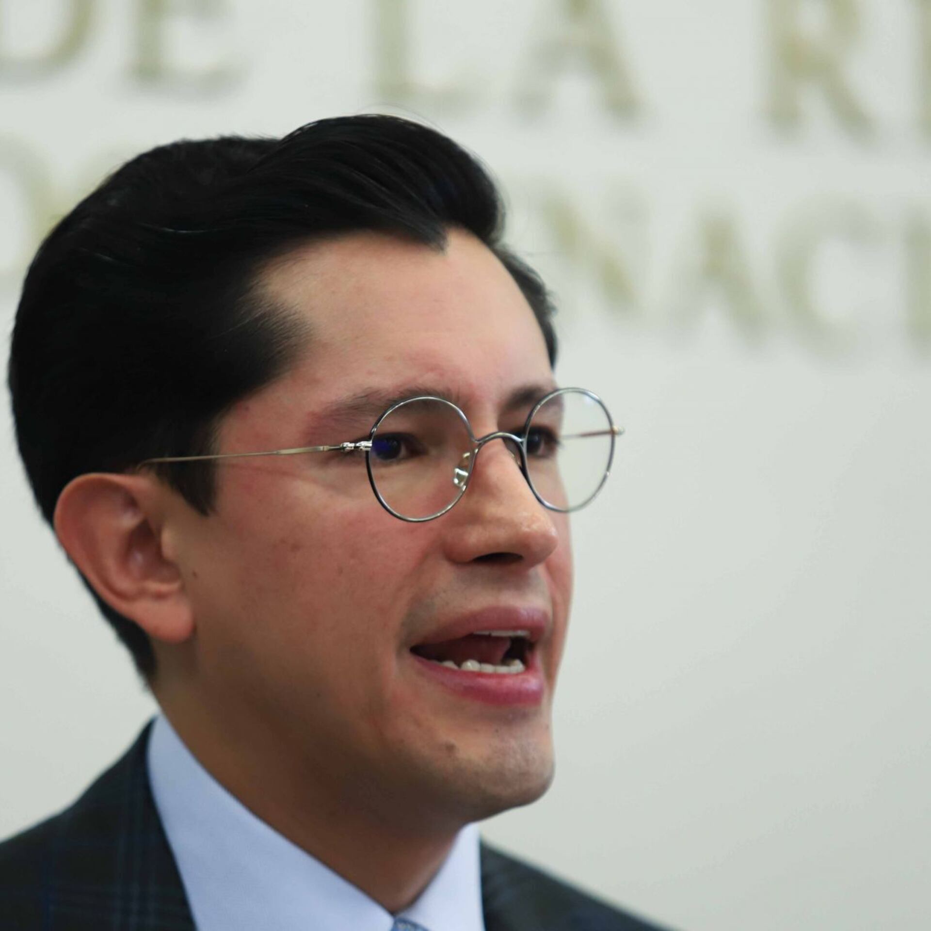 Roberto Velasco y su primer desacierto