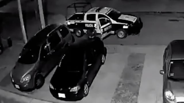 Uno de los elementos habría robado una antena.