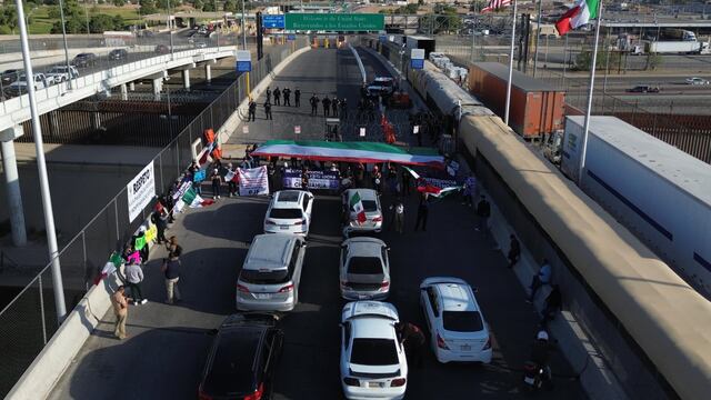 Bloquean puente internacional de Ciudad Juarez y El Paso