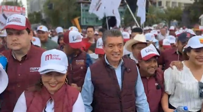 Rutilio Escandón encabezó contingente para asistir a mensaje de AMLO en el Zócalo