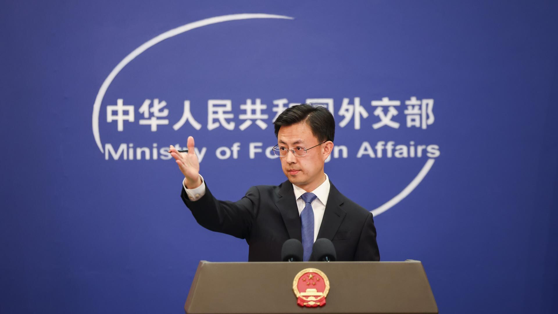 China apoyará a familias de niñas asesinadas en escuela de Irán