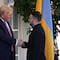 Trump sorprende a Zelensky con inesperado comentario sobre su ropa