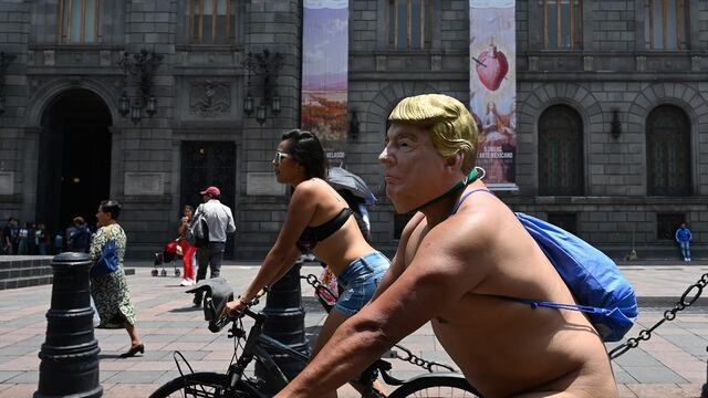 Ciclistas desnudos