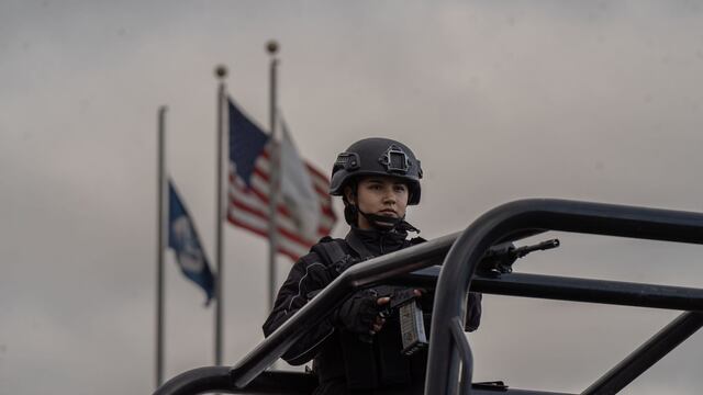 Tras acuerdos entre México y Estados Unidos de reforzar la seguridad en las fronteras, está tarde elementos de la Guardia Nacional y de la Fiscalía General de la República, implementaron un retén de revisión en las filas de la garita de Otay.