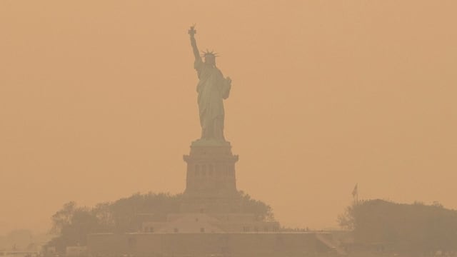 El cielo se tiñe de naranja en Nueva York por incendios forestales en Canadá