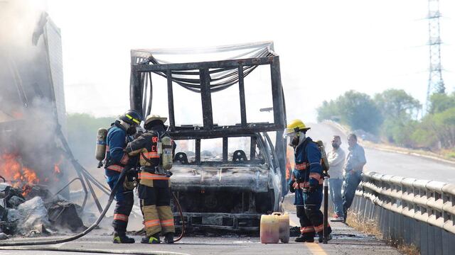 Bloqueos en Celaya por operativo antihuachicoleo.