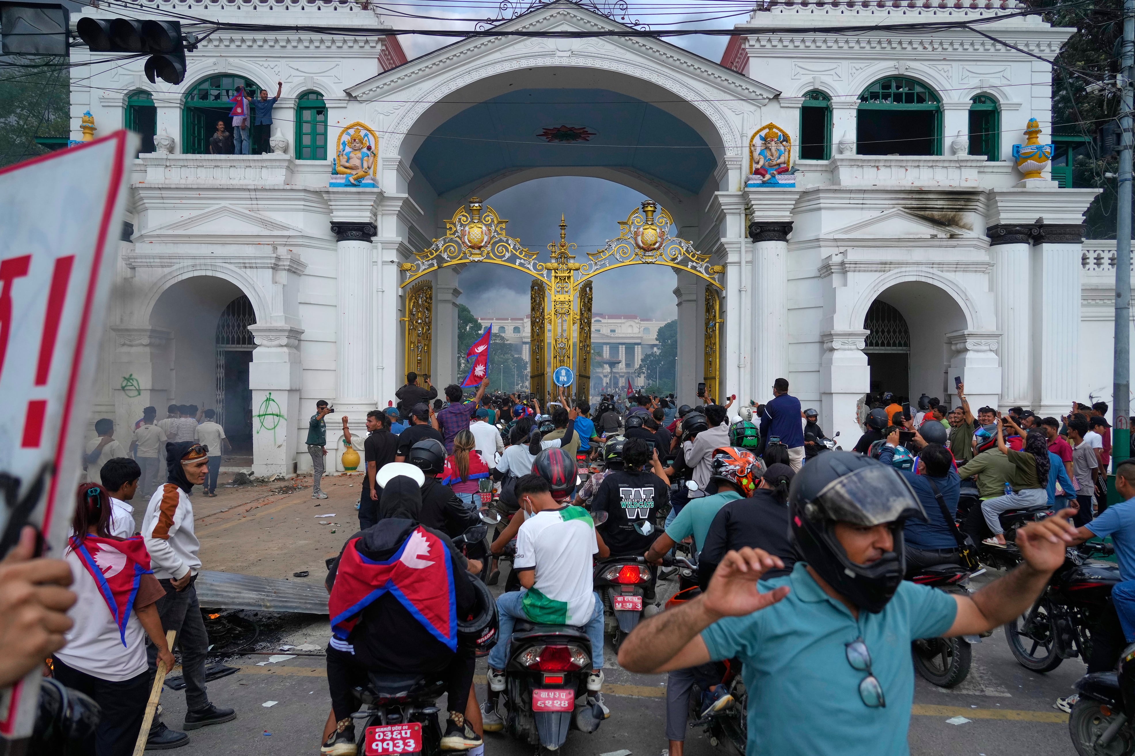 Protestas violentas en Nepal