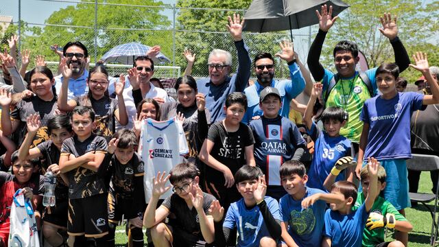 Rubén Rocha y Rommel Pacheco firman convenio